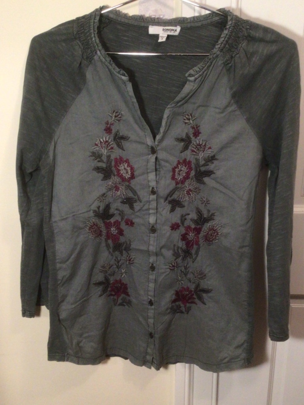 Sonoma Green Embroidered Button-Front Long Sleeve Top